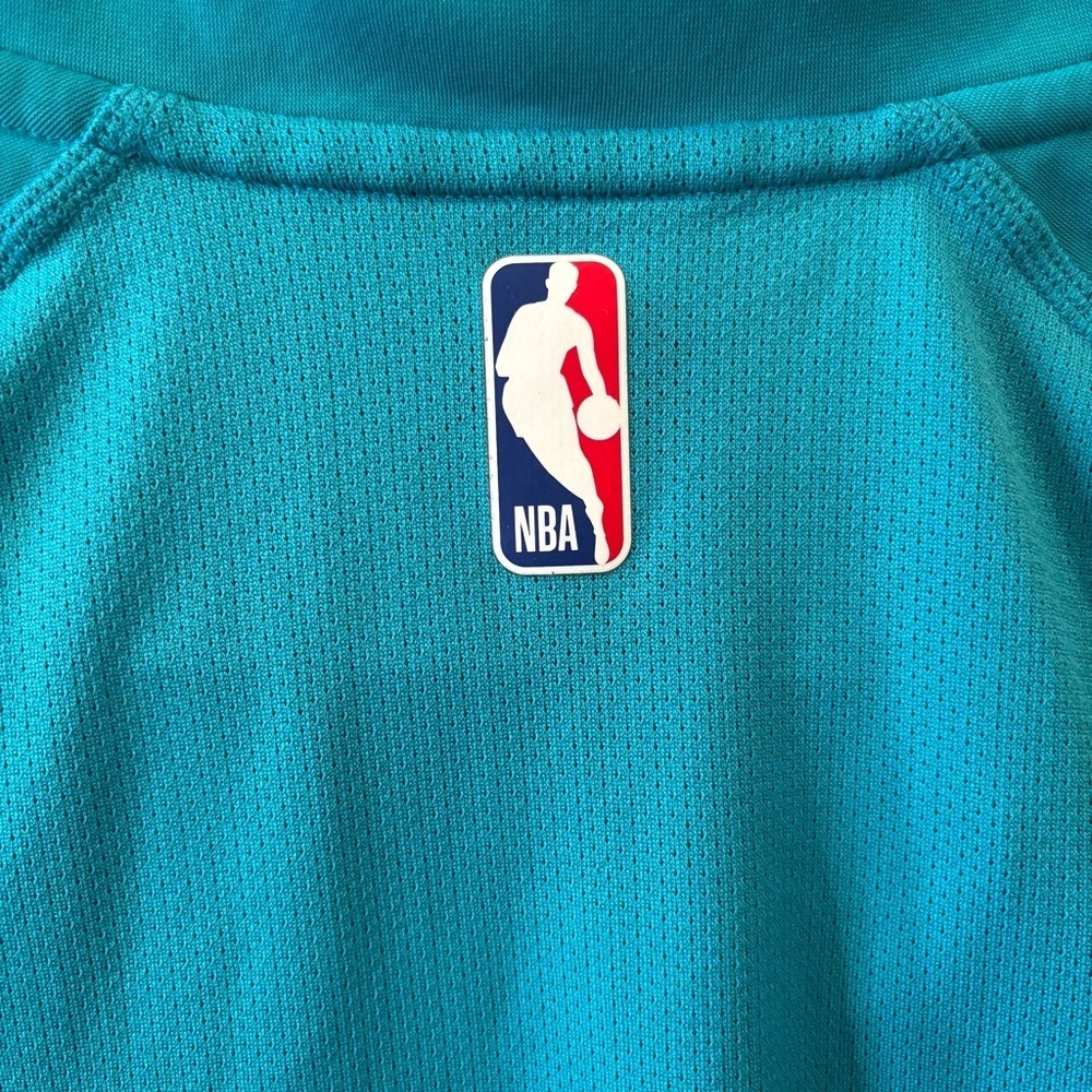 Nike Charlotte Hornets 1/4 Zip Pullover - Picture 7 of 9